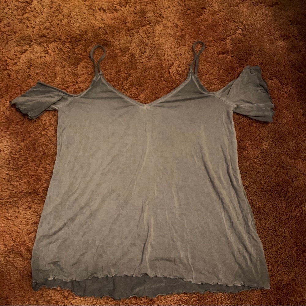 Cold shoulder flowy shirt